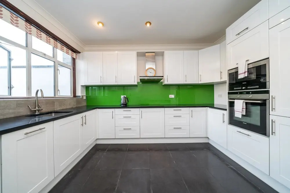NEW Stunning 3 Bedroom House Centre Wembley