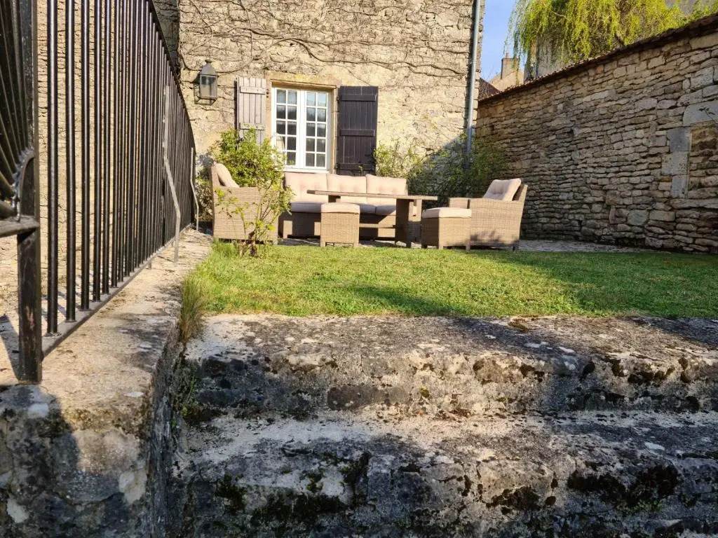 Le Crebillon
