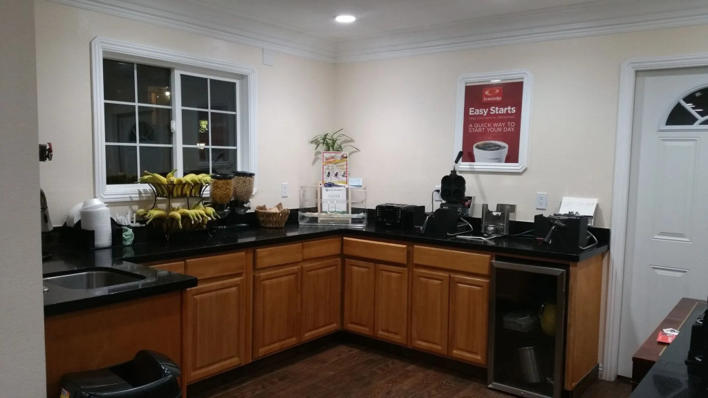 Surf City Inn & Suites