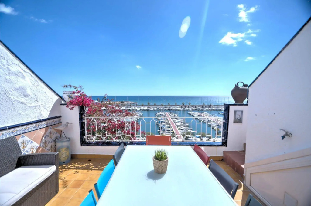The Moonlight Sea View by Hello Homes Sitges