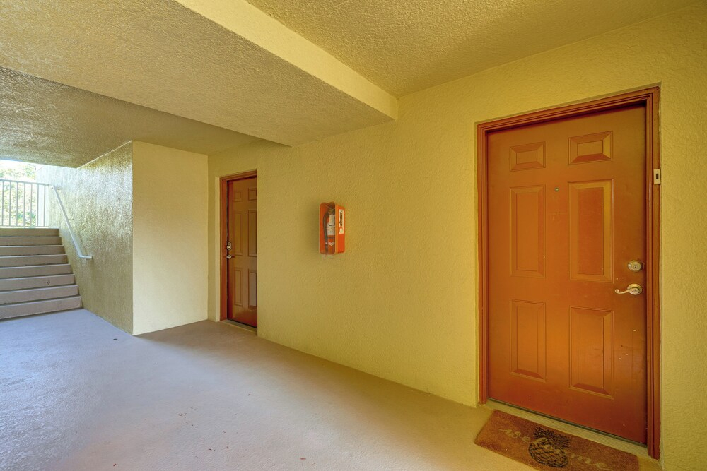 3 Mi to Dtwn Fort Myers: Condo w/ Pool Access