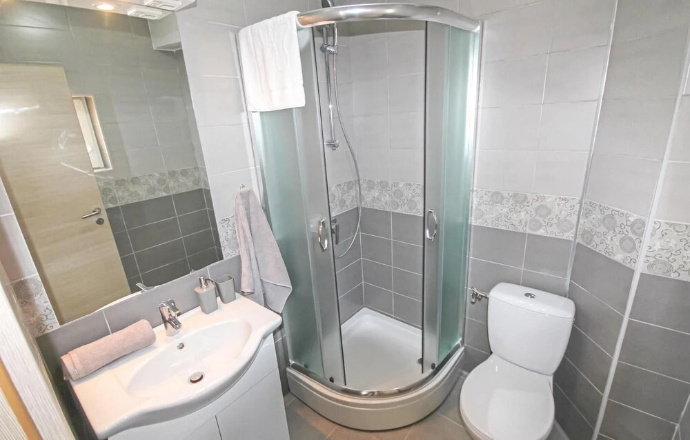 Nice Apartment in Ljubac With 2 Bedrooms and Wifi