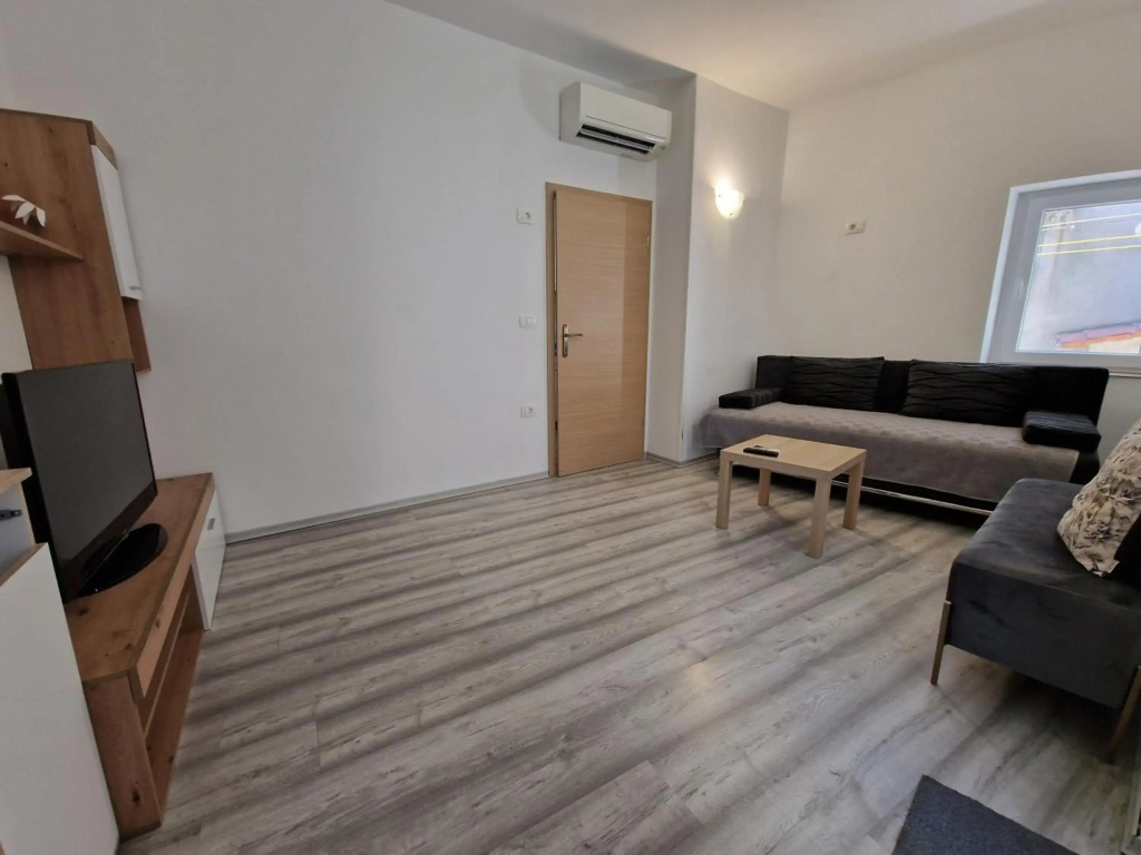 Secret Garden Apartment