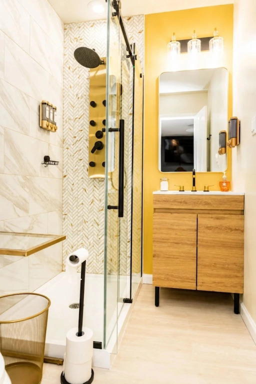 2 Miles to World Cup 3BR 3BA Ensuites Sauna Theater