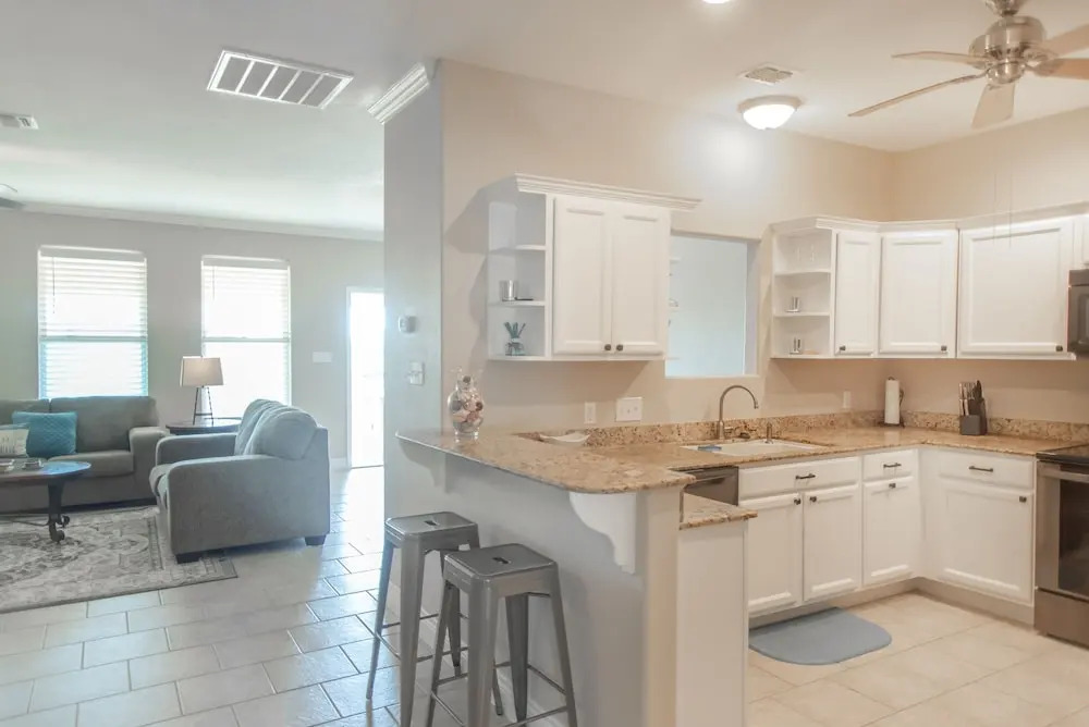 Easy Breezy 3 Bedroom Townhouse