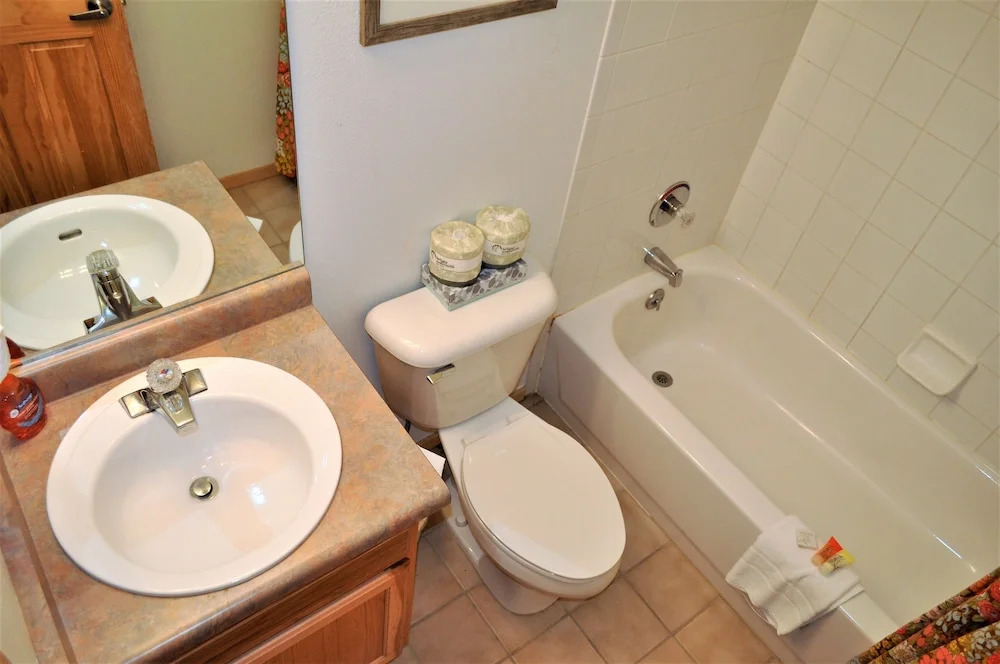 Forest Park 3 Br Townhouse By Redawning