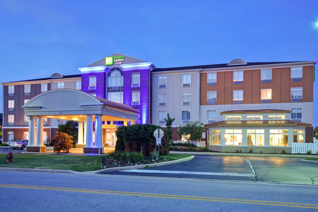 Holiday Inn Express & Suites Schererville by IHG