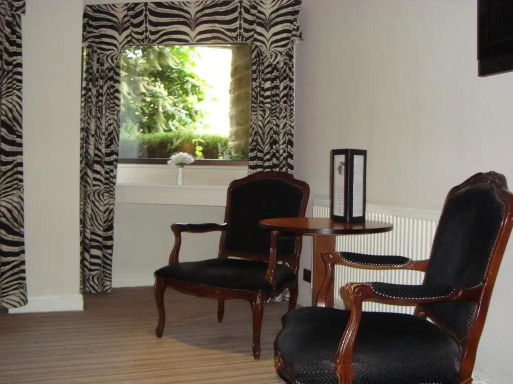 Waterton Park Hotel