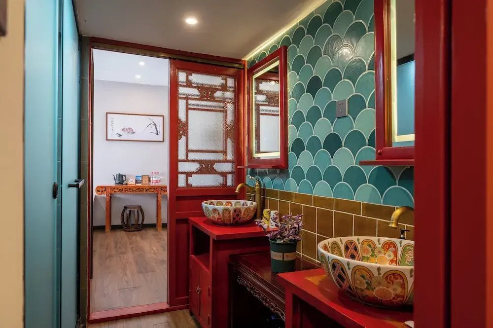 Liuli Tile Courtyard Hotel Tian Anmen Wangfujing Houhai