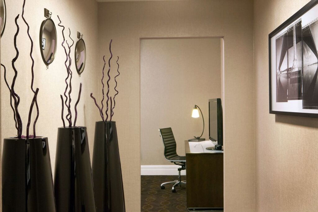 Отель The Bellevue, in The Unbound Collection by Hyatt