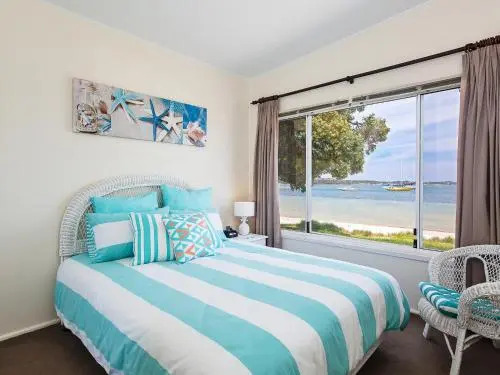 Casa Martins Absolute Waterfront House