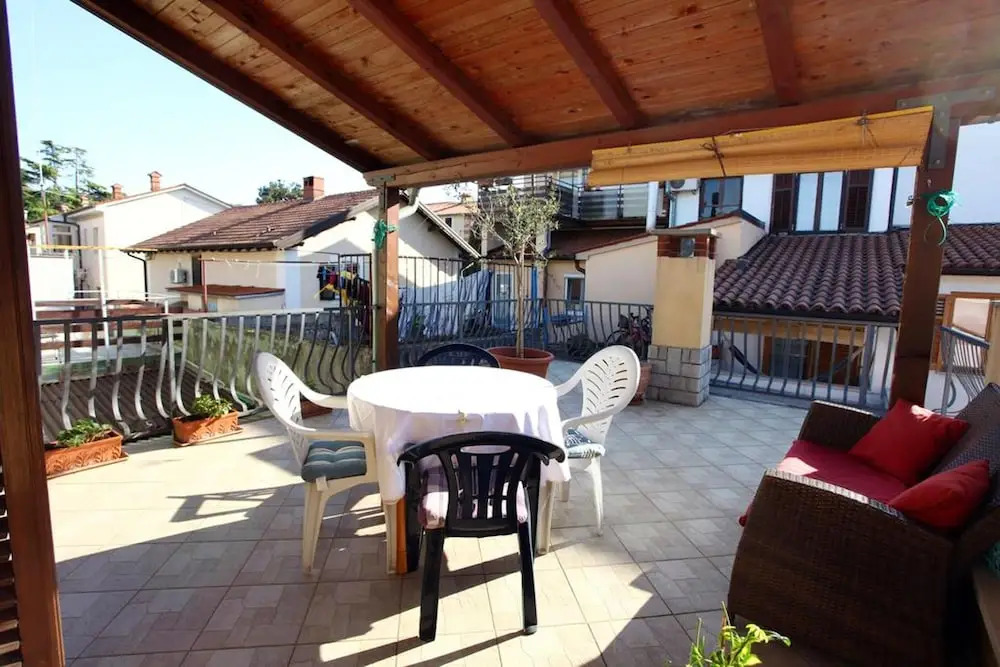 Apartment With 2 Bedrooms in Izola, With Furnished Terrace and Wifi Near the Beach
