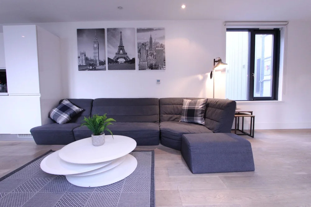 Modern 2 Bedroom Apart in heart London
