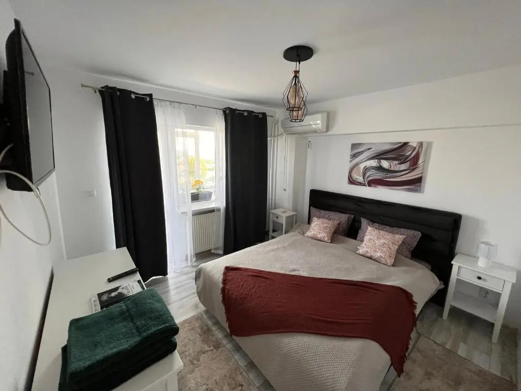 2 rooms apartment Airy & Bright PALAS Center