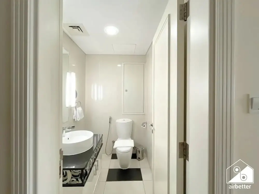 Elegant 2-bed Retreat Stunning Downtown Views