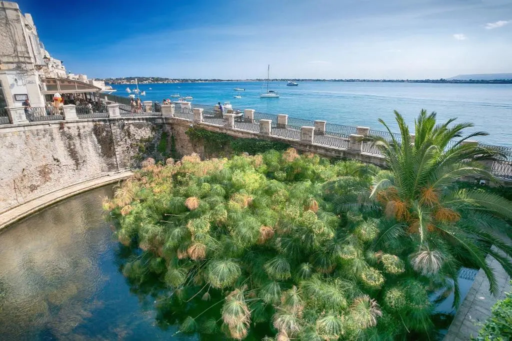 CENTER HOUSE - Apartment with Balcony Ortigia Wifi