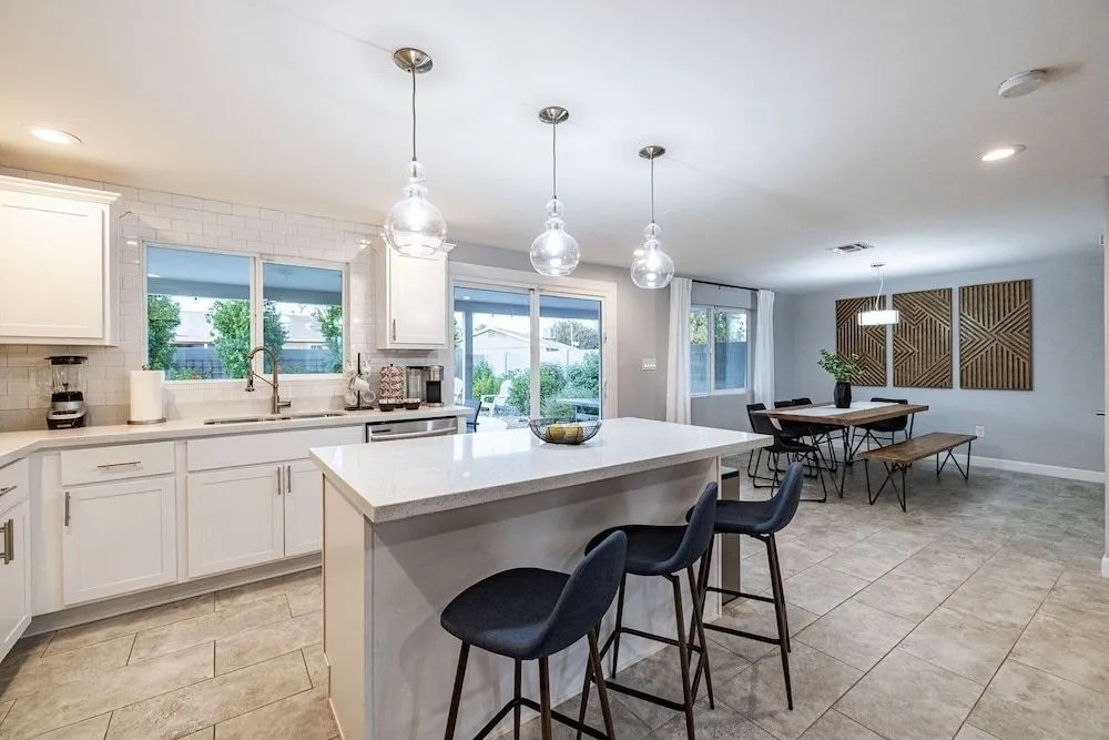 Phoenix Winchcomb 3 Bedroom Home by RedAwning