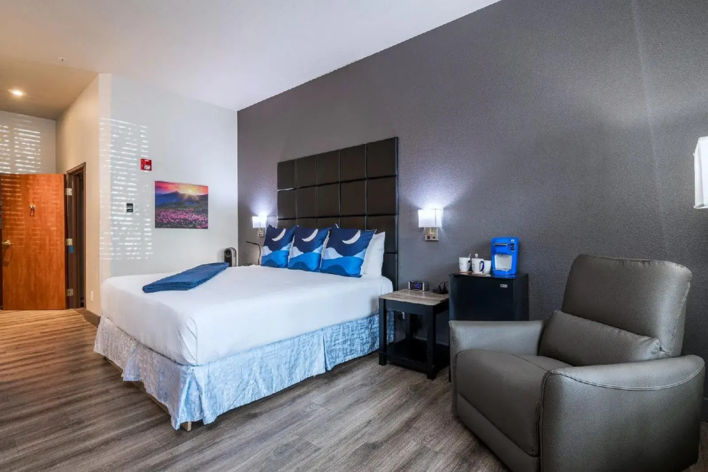 Wood River Inn & Suite