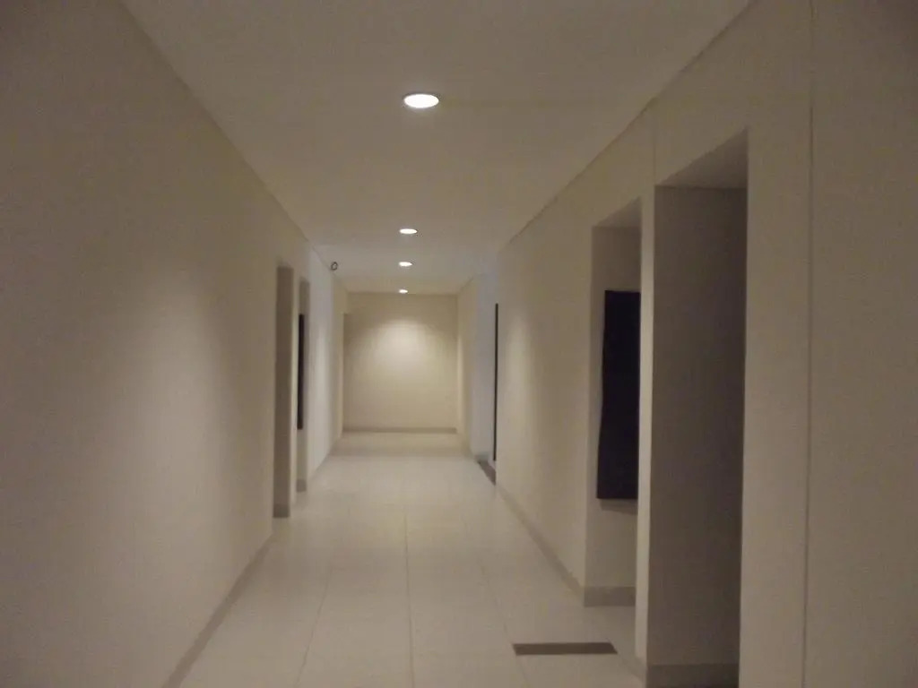 L Bajo Hotel
