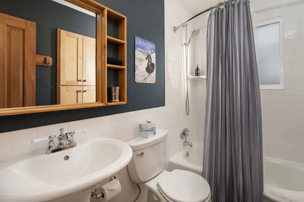 Hi Country Haus - 10-18... 2 Bedroom Condo by RedAwning
