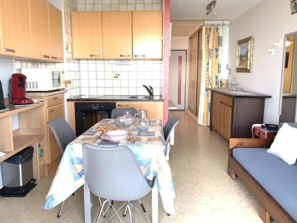 Appartement Balaruc-les-Bains, 1 pièce, 4 personnes - FR-1-503-26