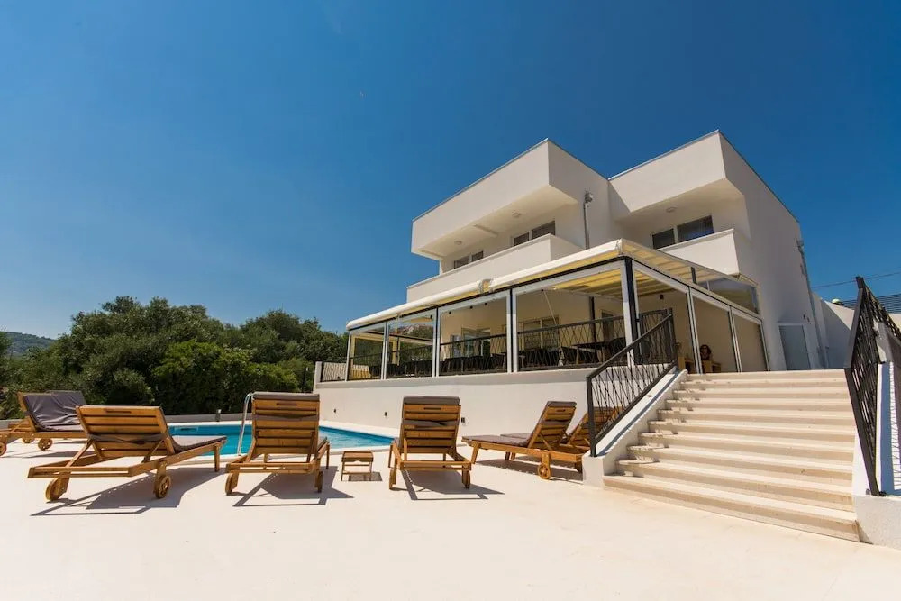 Luxury Villa Magico