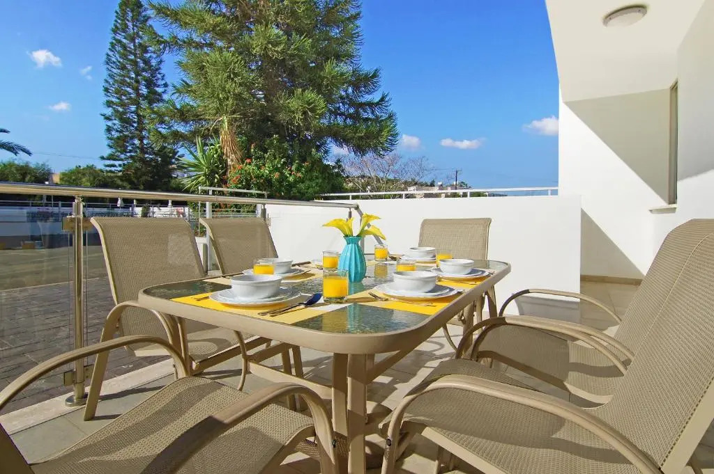 Calypso - Coralli Beachfront Apartment