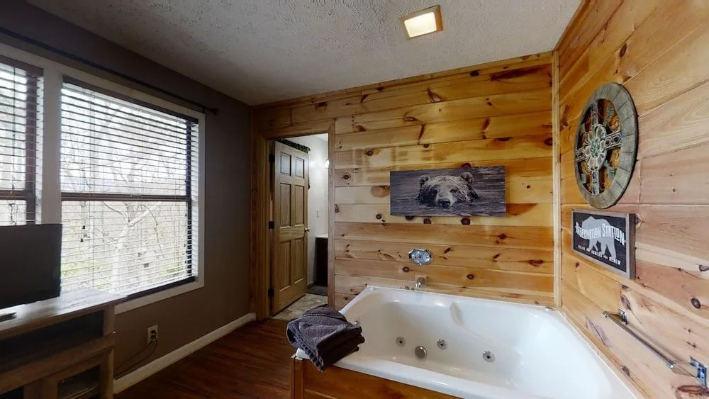 Heaven's Door 2 Bedroom Cabin by RedAwning