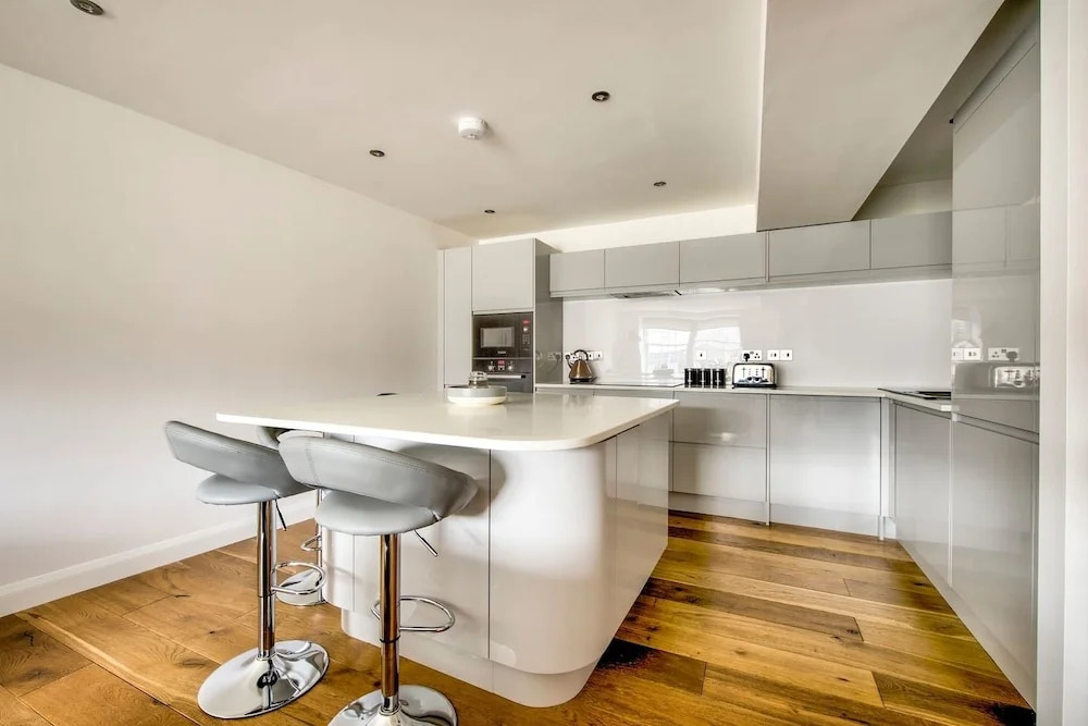 Modern 1BR Home in Vibrant Leith Area