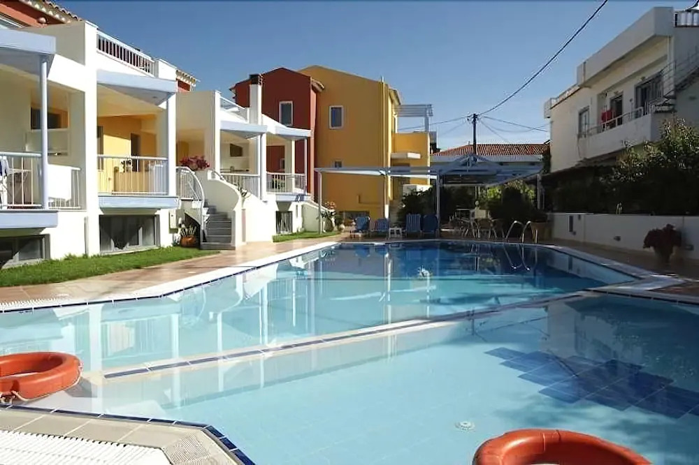 Nirrides Apts Sutdios
