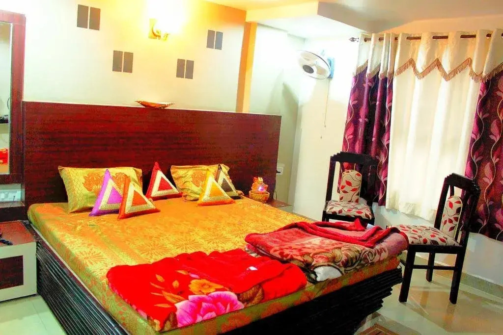 OYO 16216 Aanchal Residency