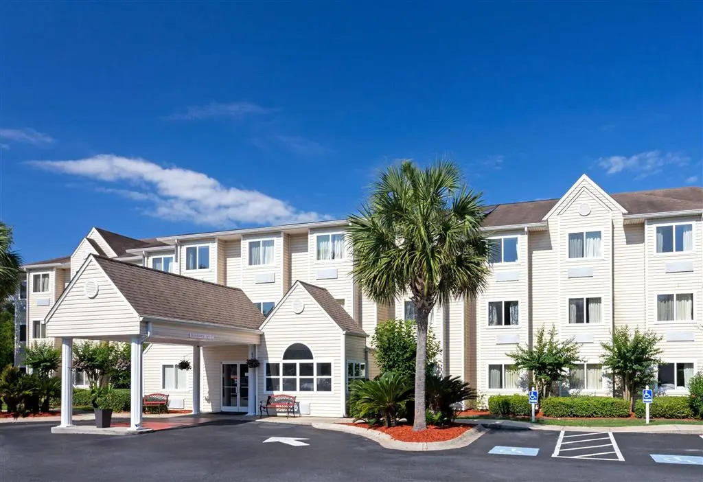 Microtel Inn & Suites by Wyndham Brunswick