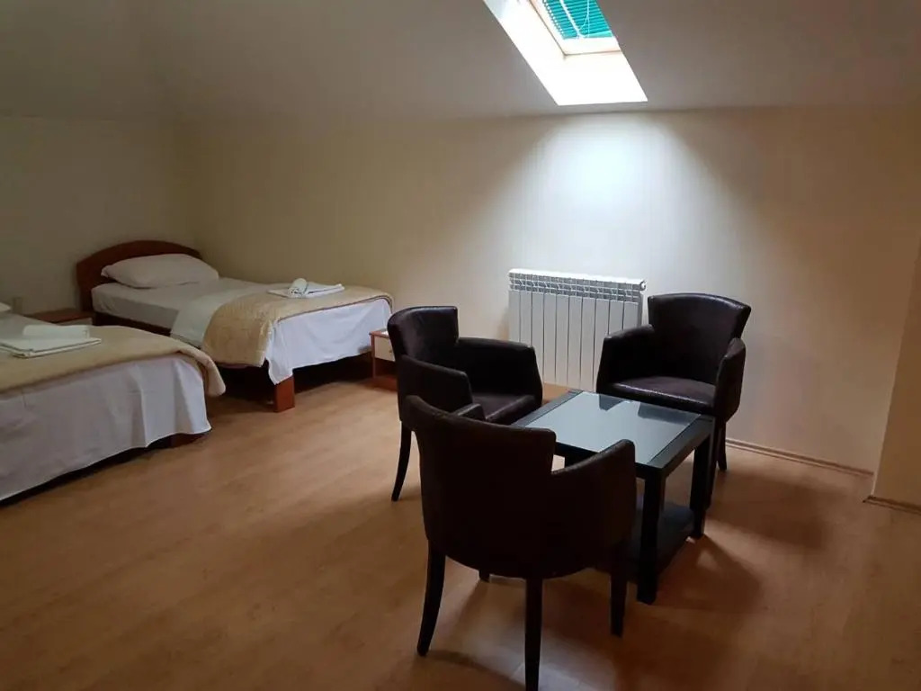 OSTROG Aparthotel KOLIBA-VLASTNIŠTVO MANASTIRA OSTROG