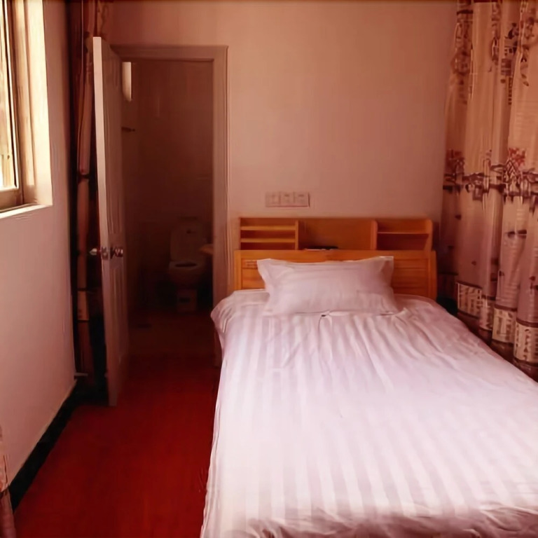 Luzhi Shuixiang Young Courtyard Homestay