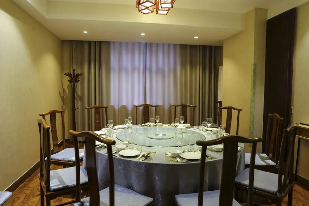 Ningxia Liupanshan Juhong Hotel