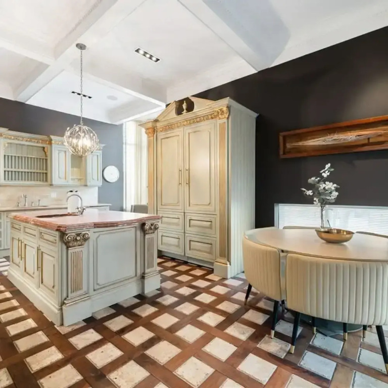 5BR 5BA Architectural Estate-theatre Gym Rooftop
