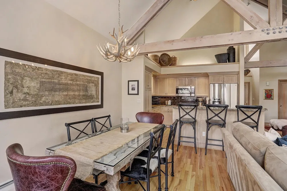 Luxurious 3 Bedroom/4 Bath Townhome- Beaver Creek Ski-in/out Townhouse by RedAwning