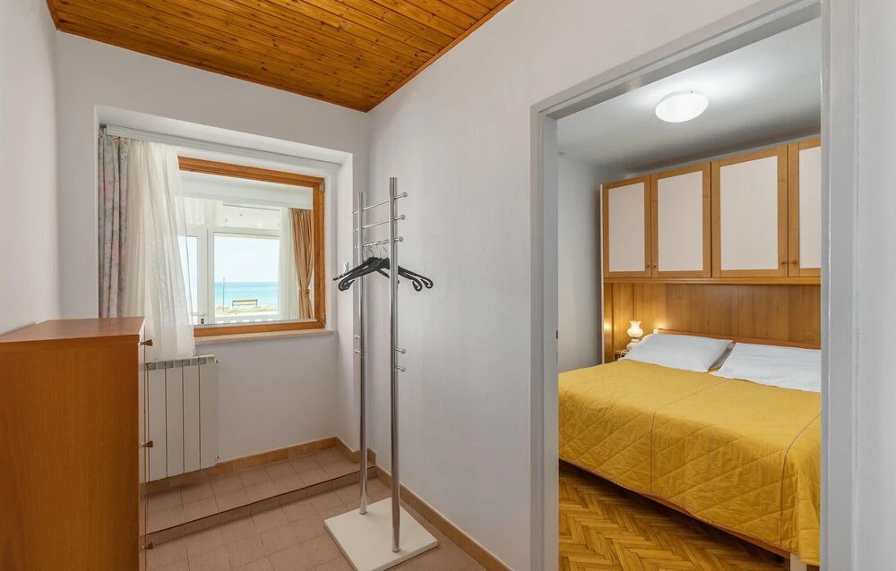 Awesome Apartment in Zambratija With Wifi and 2 Bedrooms
