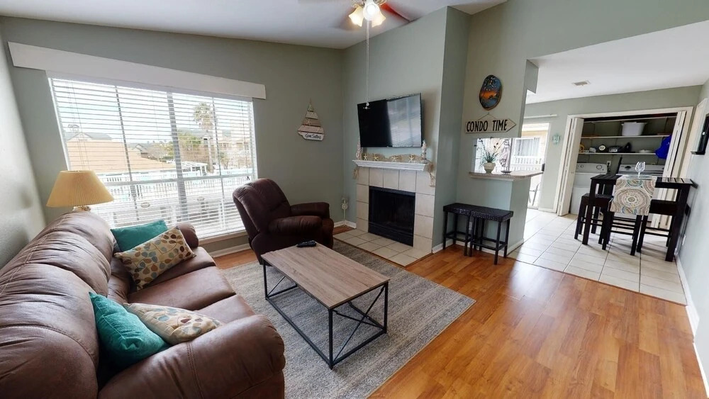 Sea-turtle 302 - Lovely 2br Beach Condo With Resort Amenities! Walk To Beach! 2 Bedroom Condo by Redawning