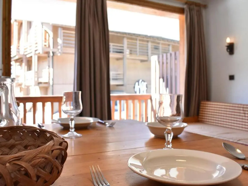 Chalet cosy 6 pers. à 100m des pistes avec garage fermé et parking, Méribel - FR-1-180-411