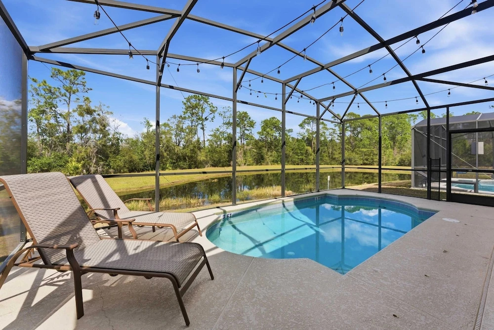 Luxurious 5-bedroom House With Pool Near Disney World - Perfect for Your Family 2613