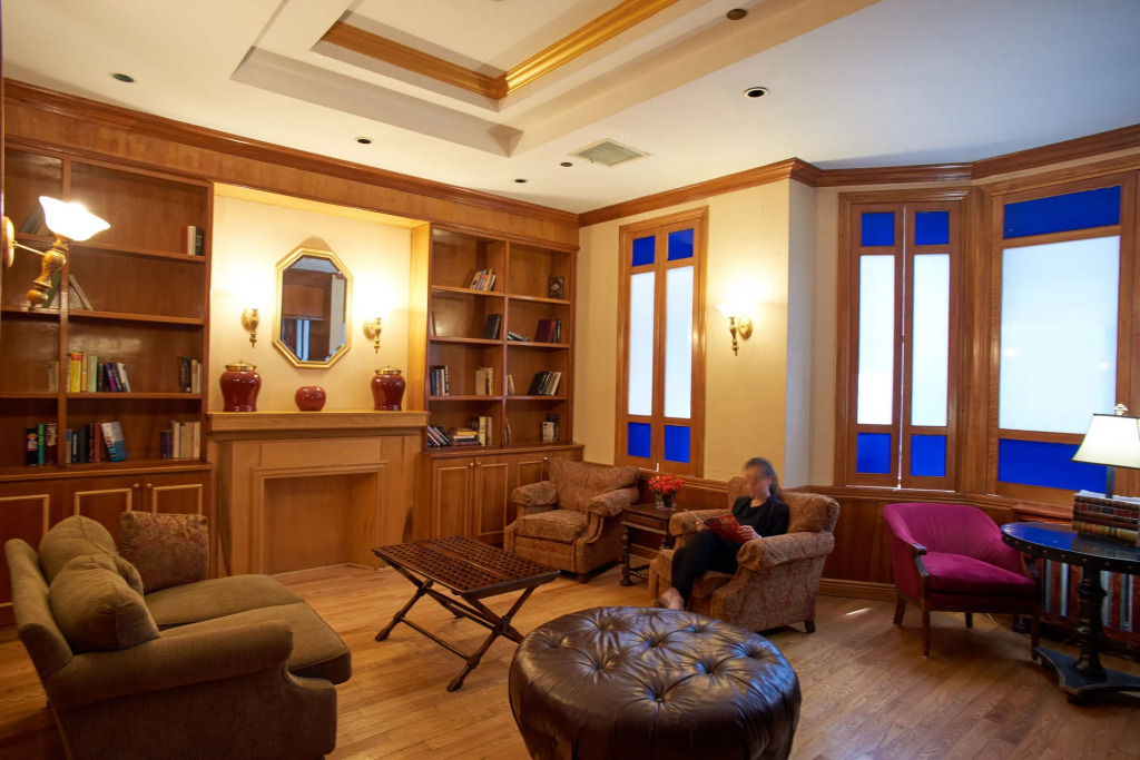 Hotel St. James