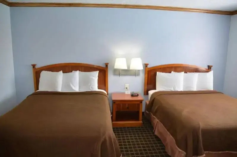 Howard Johnson by Wyndham St. George Hotel & Suites