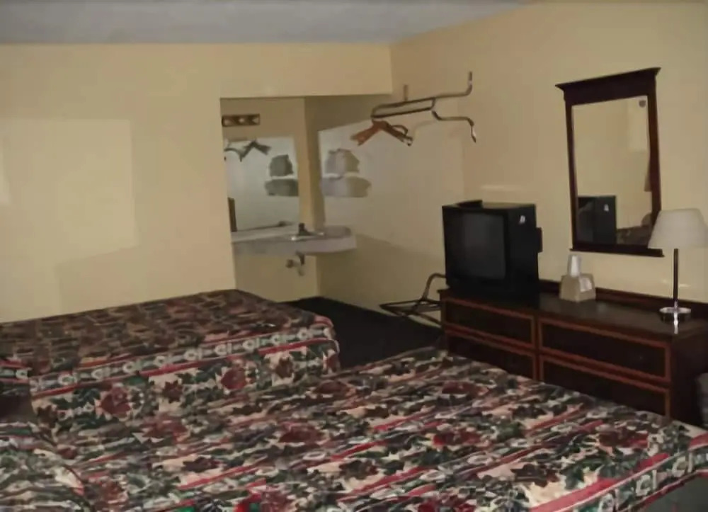 Sugar Creek Inn