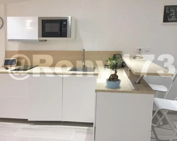 Studio proche mer et ville TOULON 2 pers