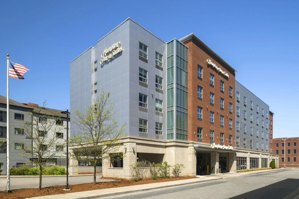 Hampton Inn & Suites-Worcester, MA
