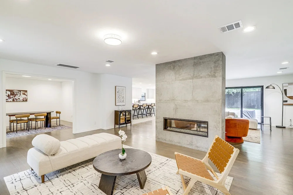Spacious Houston Home w/ Pool - Near The Galleria!