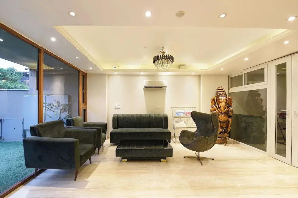 FabHotel Harnoor House - Gold Souk Mall