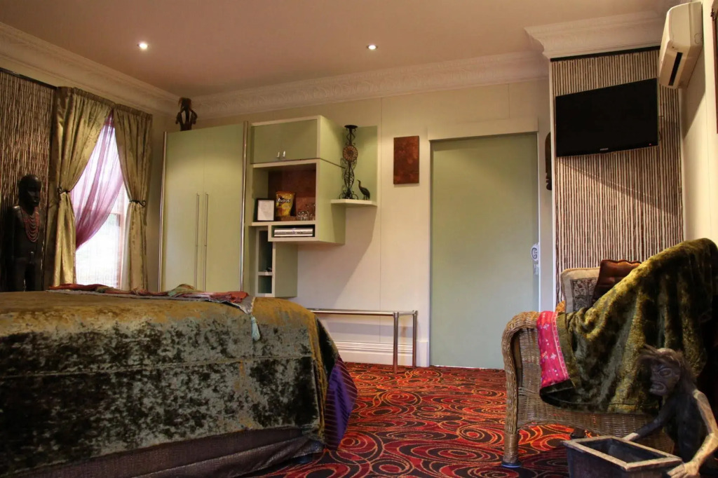 The Retreat at Froog Moore Park