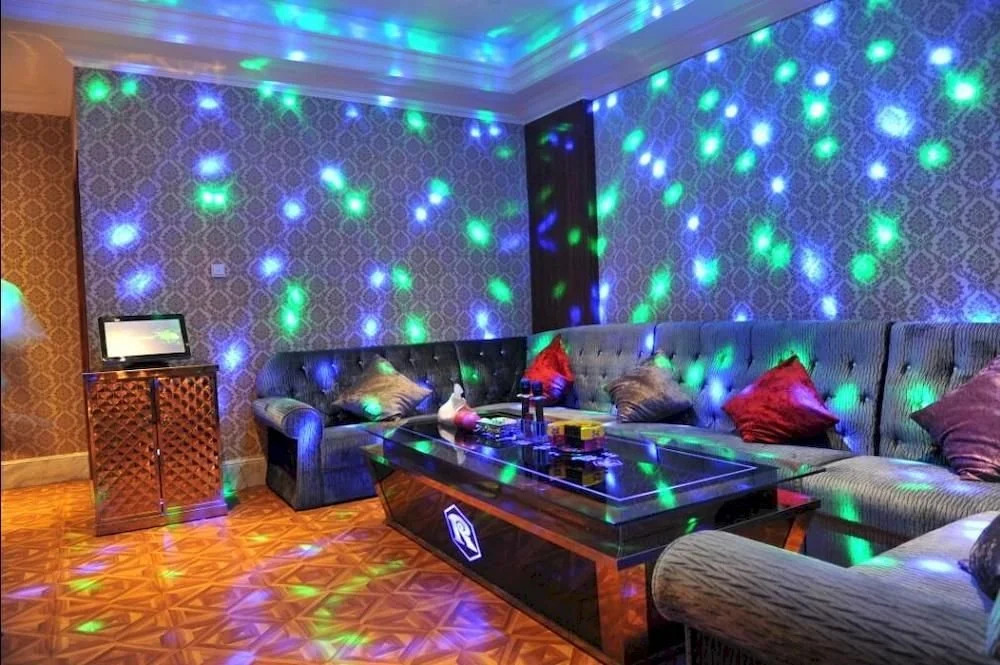 Relax Hotel (Hangzhou Shitang)(杭州石塘瑞莱克斯大酒店)